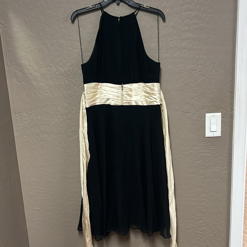 Maggy London Silk Halter Neck Dress - Picture 4 of 9